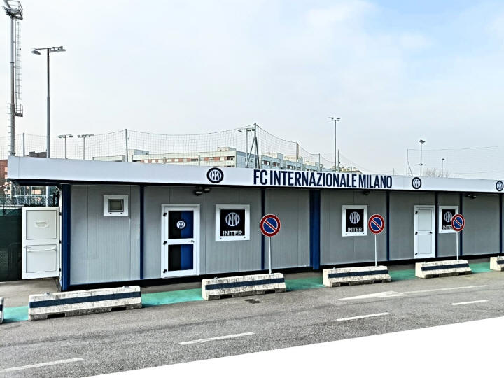 container prefabbricato spogliatoio calcio inter